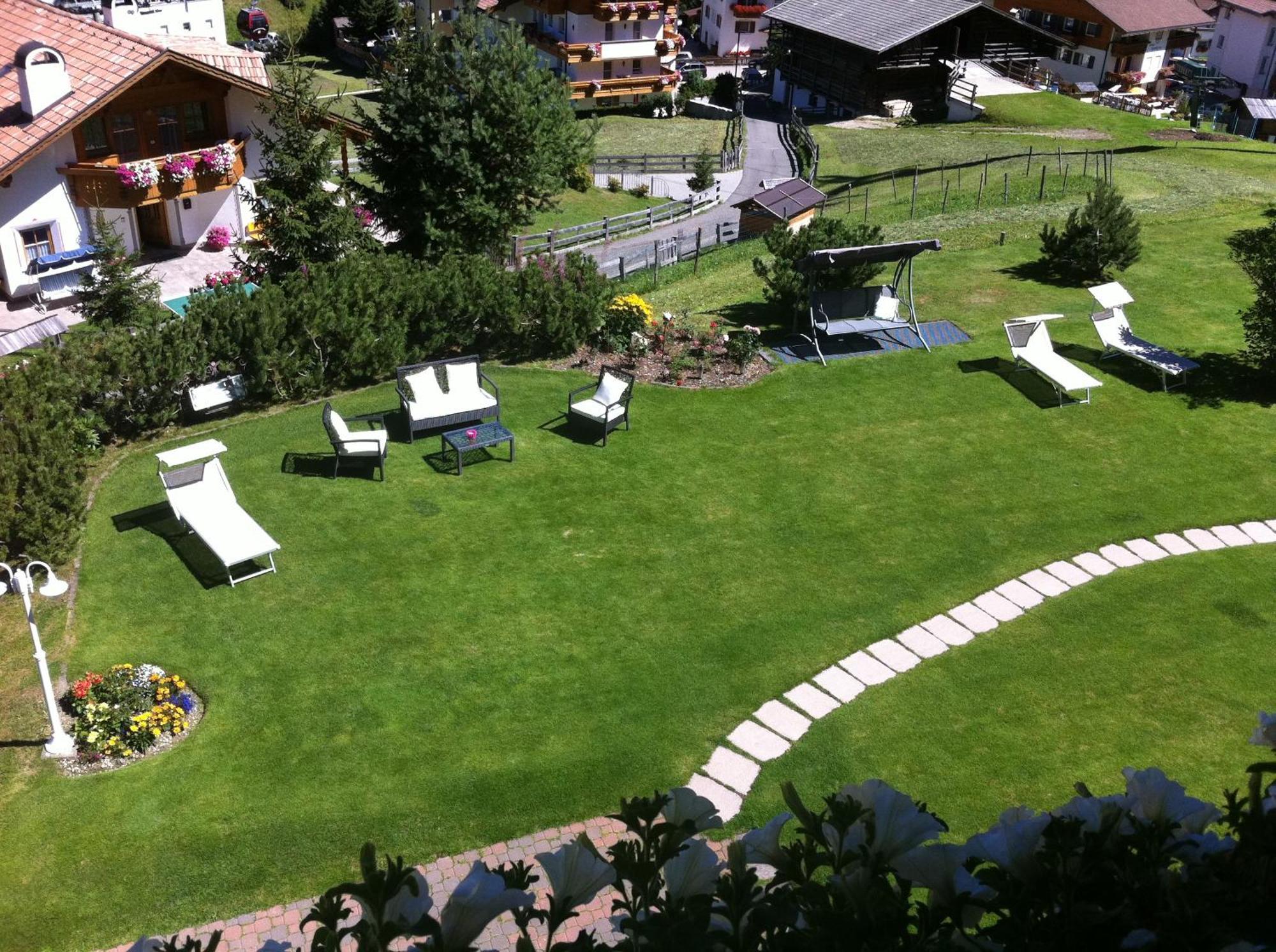Garni La Bercia Hotel Selva di Val Gardena Exterior foto